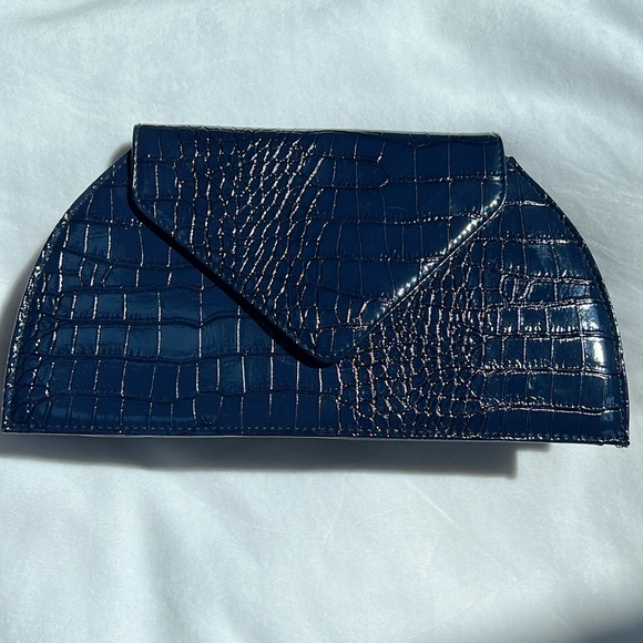 Joy & Iman Convertible Clutch/Crossbody - Picture 3 of 8